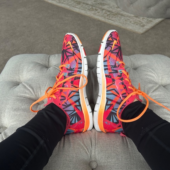 Like New! Nike Color Explosion CrossFit /Training/ Running Shoes Size 8 - Picture 1 of 6